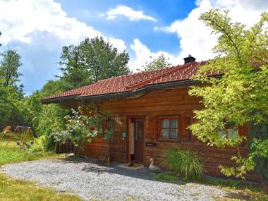 Vintage Holiday Home in Grafenried with Garden