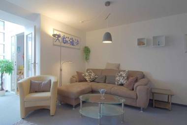 KW42-306 Haus Triton