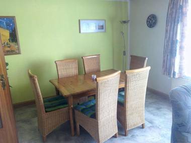 Strandnah-gelegen-Nordsee-Ferienanlage-Wohnung-Spiekeroog