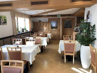 Hotel u. Restaurant Goldener Greifen