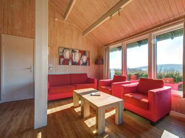 Single storey bungalow near water reservoir in the Nordeifel