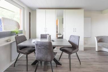 Bungalow Neuwarft Wohnung 2