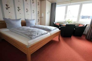 Kleine-Ferienwohnung-6-Strandnah-und-mit-Meerblick-im-Haus-Seeluft-Duhnen