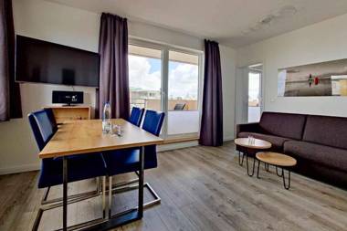 Große Ferienwohnung 8 im Haus Seeluft mit drei Balkonen und Meerblick