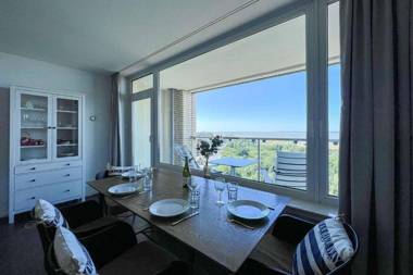 Ferienwohnung-86-mit-Panorama-Meerblick-im-Strandhochhaus-Doese