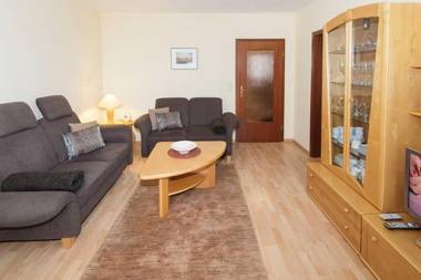 Ferienwohnung-4-mit-Sonnenbalkon-im-Landhaus-Hubertus-Duhnen