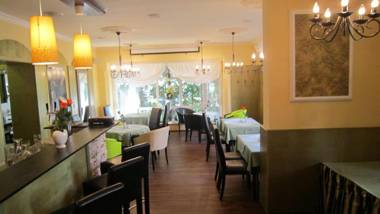 Ahorn Hotel & Restaurant