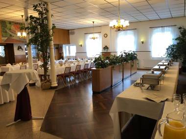 Hotel Orthwein -kostenfreie Parkplätze-