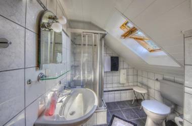 Ferienhaus "Anne" und Weingut Willi Fett