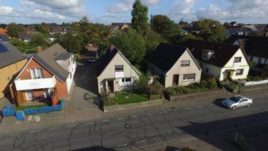 Hotel Dorfkrug Büsum - günstige Altbauzimmer Am Oland