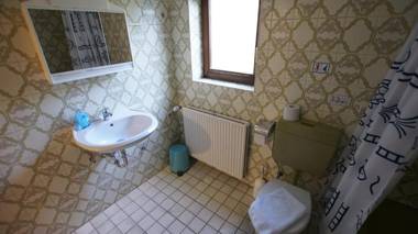 Hotel Dorfkrug Büsum - günstige Altbauzimmer Am Oland