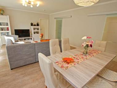 Ferienwohnung Burg Stargard SEE 8451