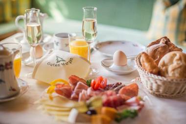 Kaisers Tanne - Premium Alles Inklusive Hotel