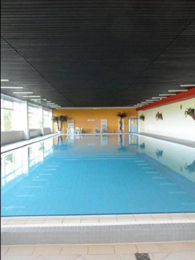 Ferienapartment mit Schwimmbad und Bergblick