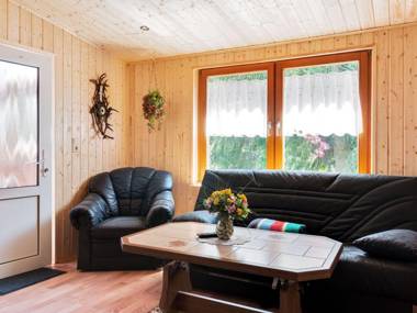 Cosy Holiday Home in Breitenstein with Garden