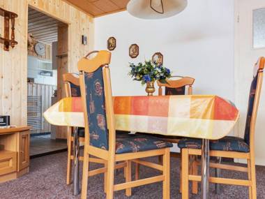 Cosy Holiday Home in Breitenstein with Garden