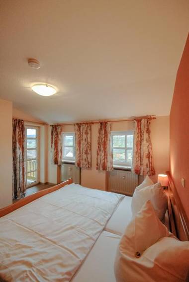 Ferienwohnung Alte Hofmark Neumayer