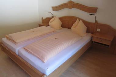 Gasthof-Ferienwohnungen Dürrlehen