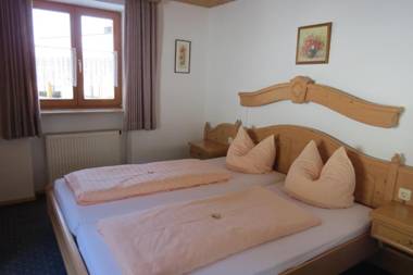 Gasthof-Ferienwohnungen Dürrlehen