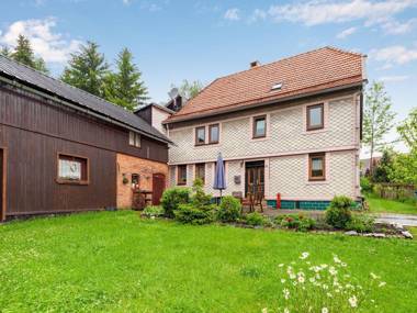 Spacious Apartment in Benneckenstein with Garden Barbeque