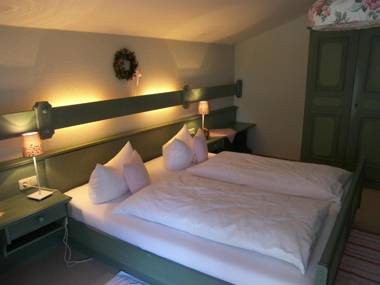 Ferienwohnung Christiane - Steilhofweg / Feuerwehrheimstrasse