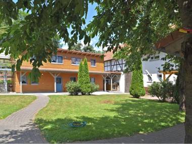 Quaint Apartment in Hüddingen with Garden