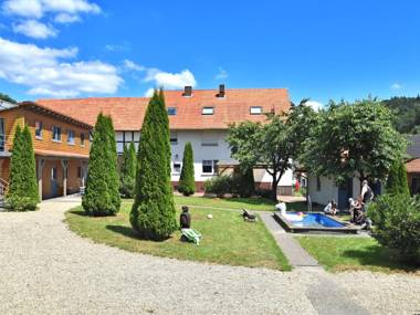 Holiday farm situated next to the Kellerwald-Edersee national park with a sunbathing lawn