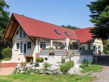 Mountain-view Apartment in Kurort Brotterode with Garden