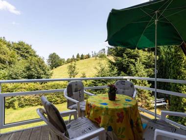 Mountain-view Apartment in Kurort Brotterode with Garden