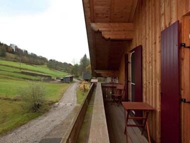 Alluring Apartment in Bad-Kohlgrub with Private Garden