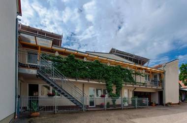 Hotel-Pension Lender