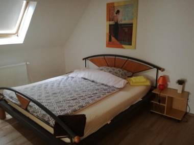 Gästezimmer / Weingut Peter