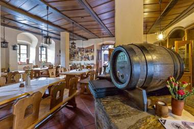 Burgschänke & Herberge Goldener Löwe