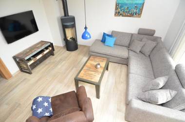 Haus Mönchgut - Haushälfte 1 "Feuerstein"