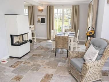 Reethus Reddevitz F 402 mit Kamin Sauna Terrasse Boddenblick