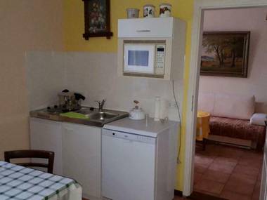 Snug Apartment in Altentreptow with Garden