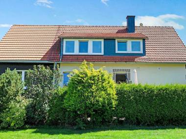 Beautiful apartment in the Hochsauerland region in a quiet location with garden and terrace