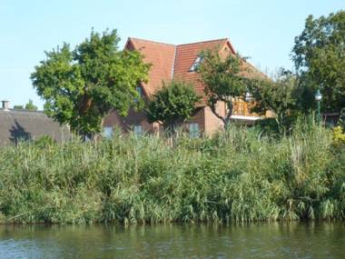 Neuendorf_ _Blick auf Vilm_ _Whg 0