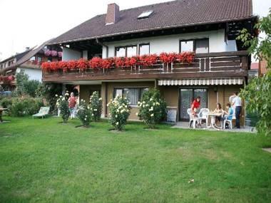 Ferienwohnungen Tröndle im Rosendorf