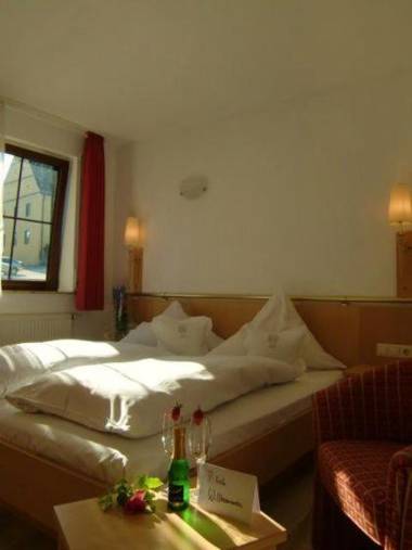 Gasthof Hotel Zum Hirsch***S