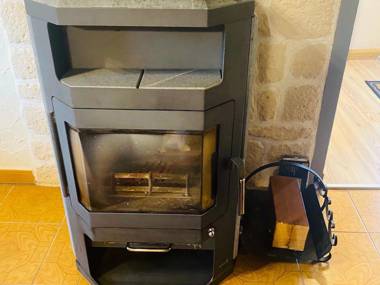 Holiday house in quiet sunny setting in the Thuringian Forest; garden and grill