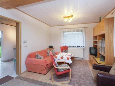 Detached holiday home in the Thuringian Forest in a quiet and sunny location