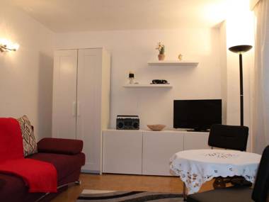 Charming Apartment in Kröpelin with Barbecue