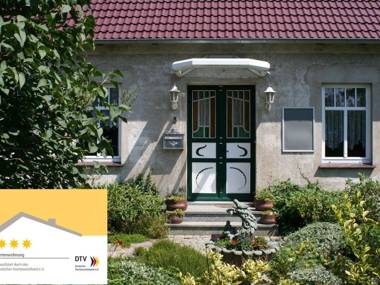 Vintage Apartment in Kröpelin near the Forest