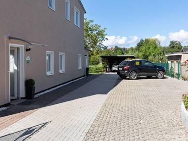 Quaint Holiday Home in Kröpelin with Fenced Garden