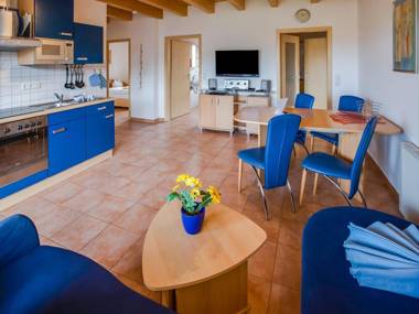 Apartment in Beckerwitz with Terrace Garden Deckchairs