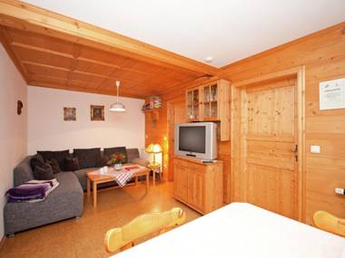 Spacious Apartment in Steingaden near Ski Area