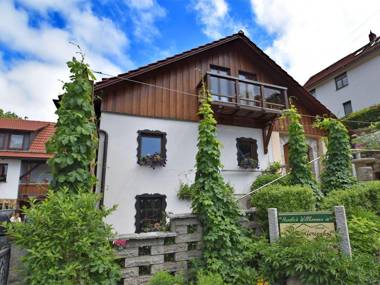 Quaint Farmhouse in Langenbach near the Lake