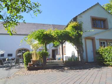 Modern Apartment in Meisberg with In-house Catering