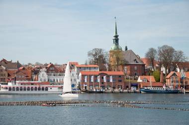 urlaubsART - Ostsee - Urlaub in Kappelns "Schleibrücke"